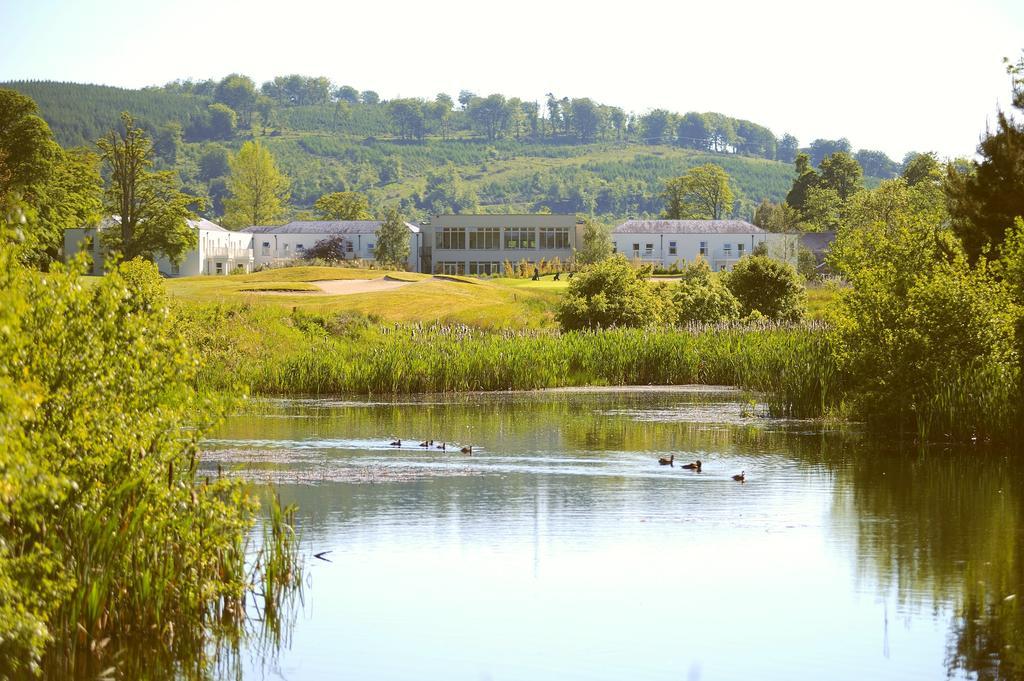 Tulfarris Hotel And Golf Resort Exteriör bild